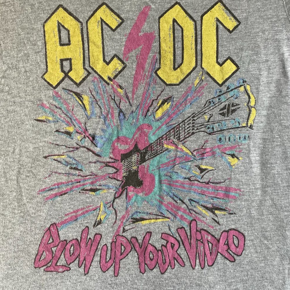 Lucky Brand AC\DC Pink Gray T-shirt with Guitar - Picture 4 of 4